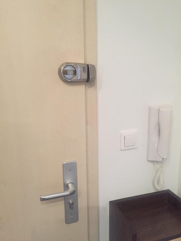 Modern Apartment With 2 Bedrooms Κάρλοβι Βάρι Εξωτερικό φωτογραφία