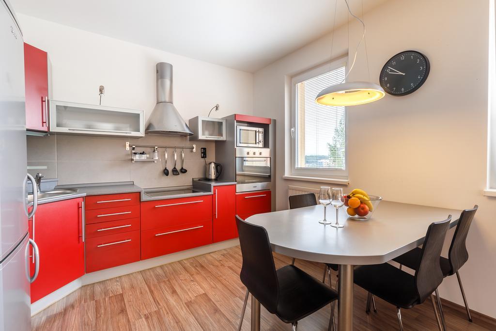 Modern Apartment With 2 Bedrooms Κάρλοβι Βάρι Εξωτερικό φωτογραφία