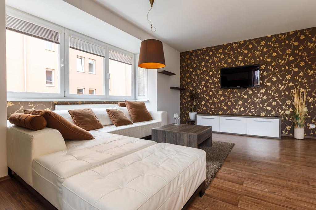 Modern Apartment With 2 Bedrooms Κάρλοβι Βάρι Εξωτερικό φωτογραφία